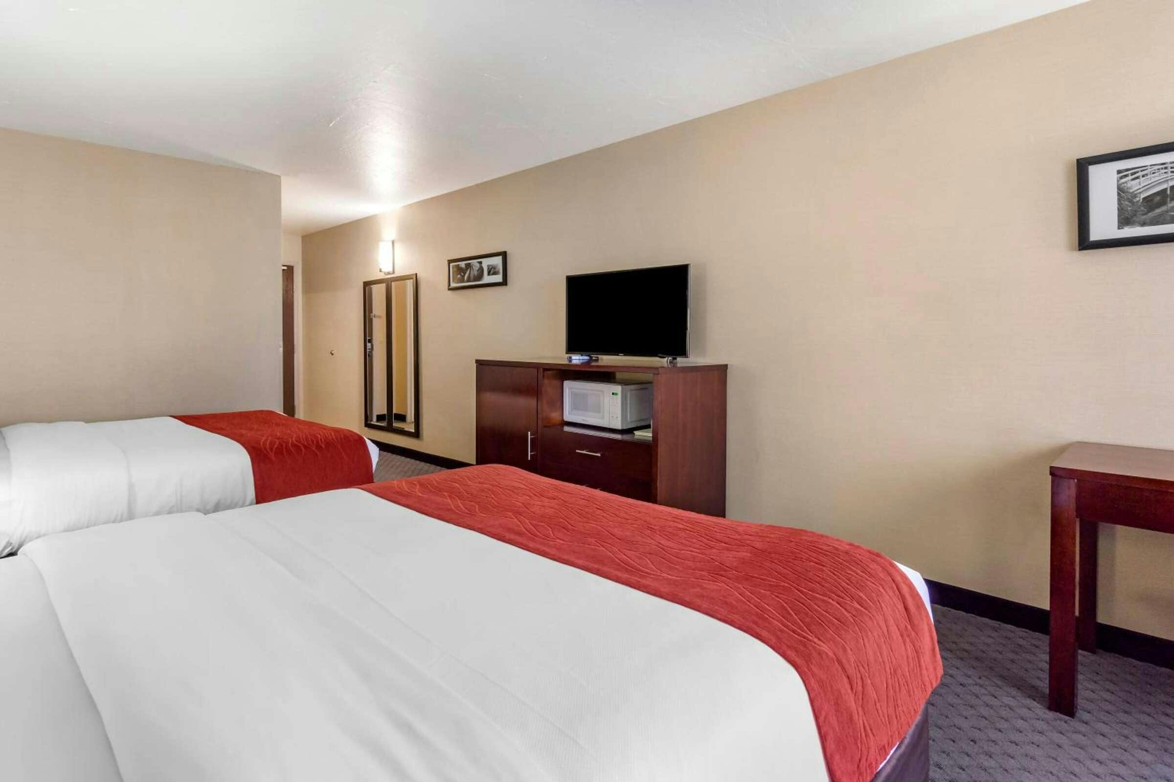 Hotel Comfort Inn Kent - Seattle photo 1