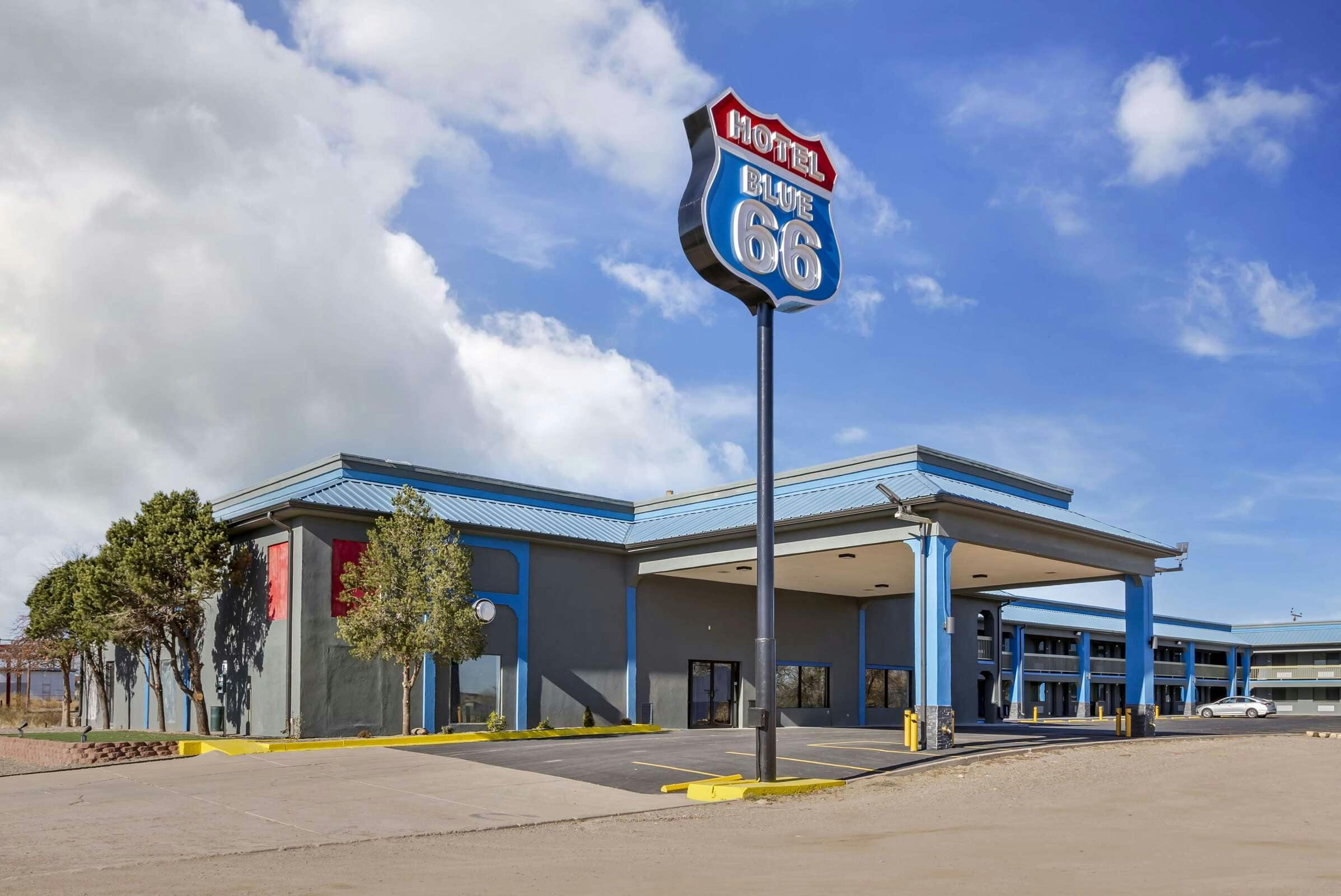 Hotel Blue 66, Bw Signature Collection