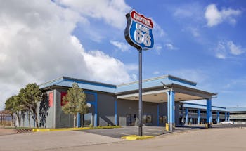 Hotel Blue 66, Bw Signature Collection