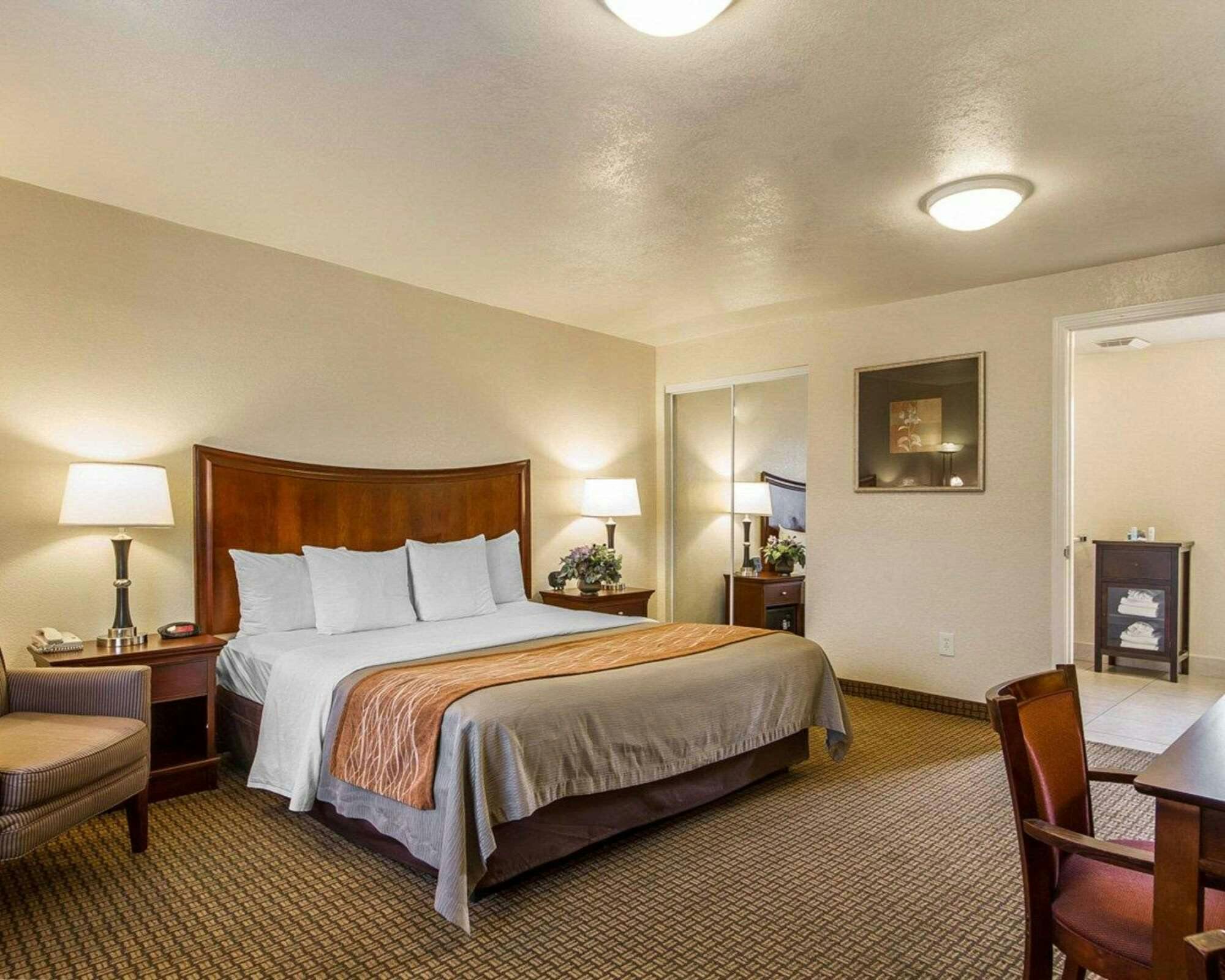 Hotel BLu Pacific Hotel photo 2