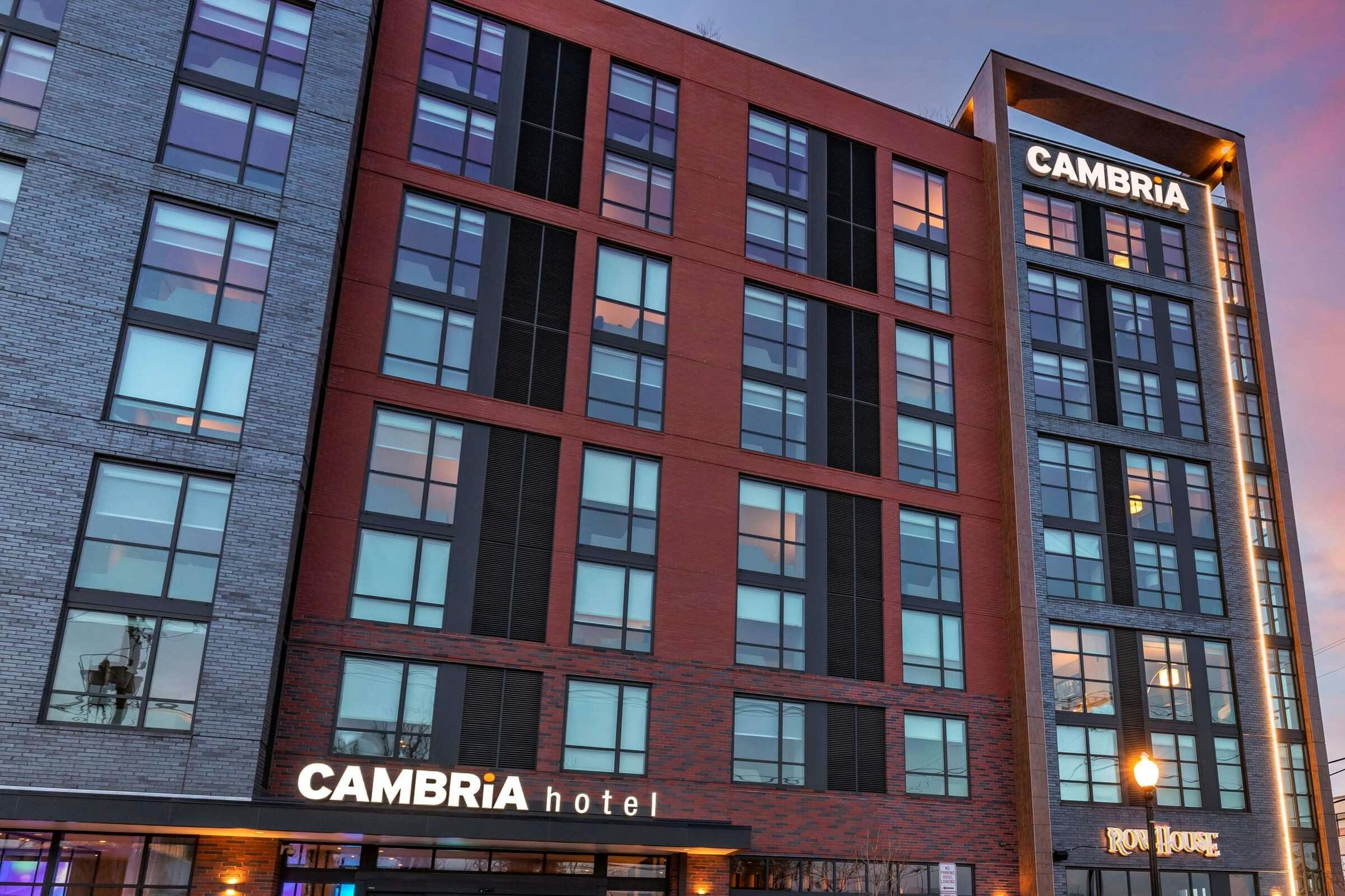 Hotel Cambria Hotel Washington D.C. Navy Yard Riverfront photo 5