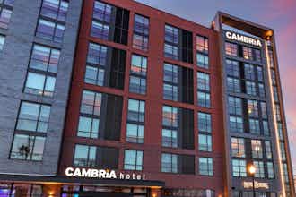 Hotel Cambria Hotel Washington D.C. Navy Yard Riverfront photo 5