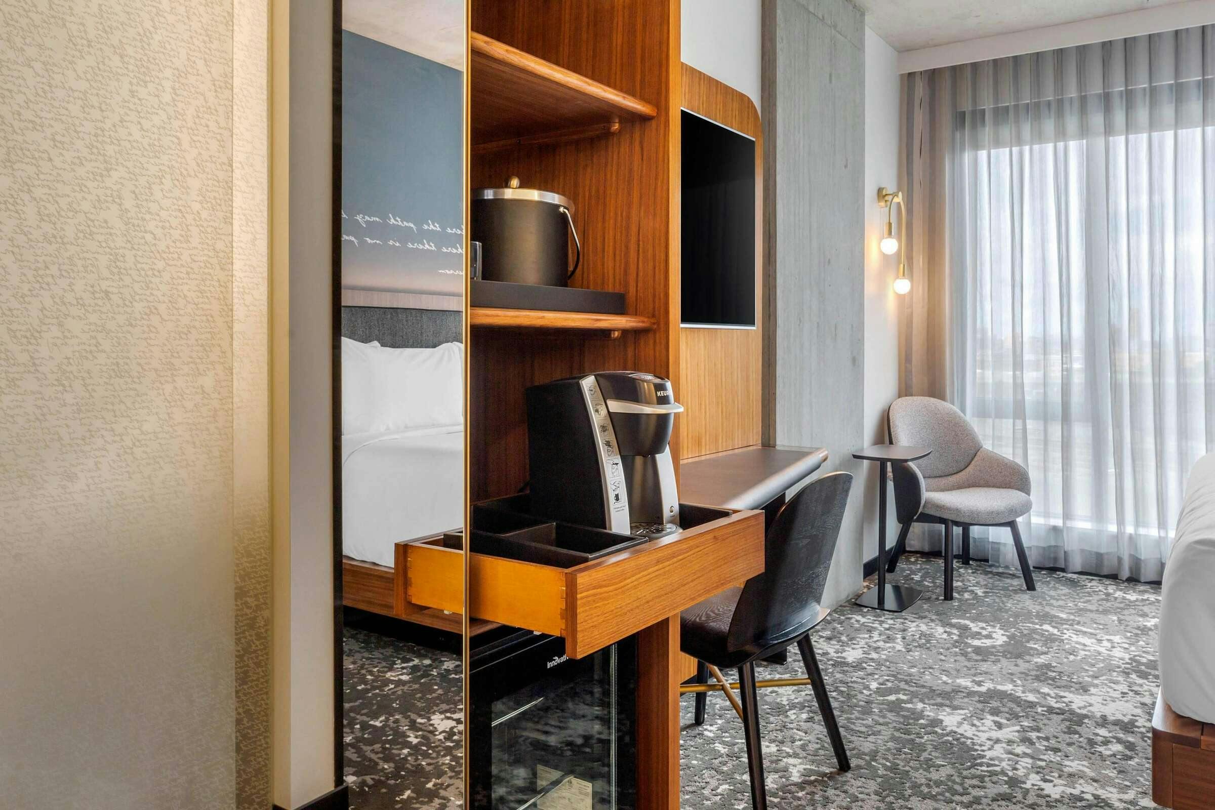 Hotel Cambria Hotels Boston Downtown - Seaport photo 3