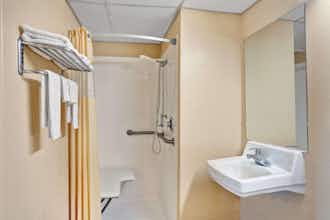Hotel Days Inn Louisville Airport photo 5