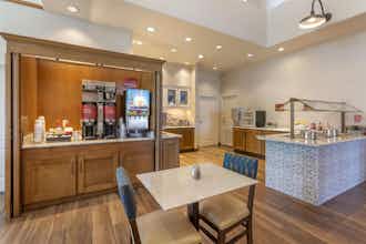 Hotel Best Western Plus A Wayfarer's Inn And Suites photo 1