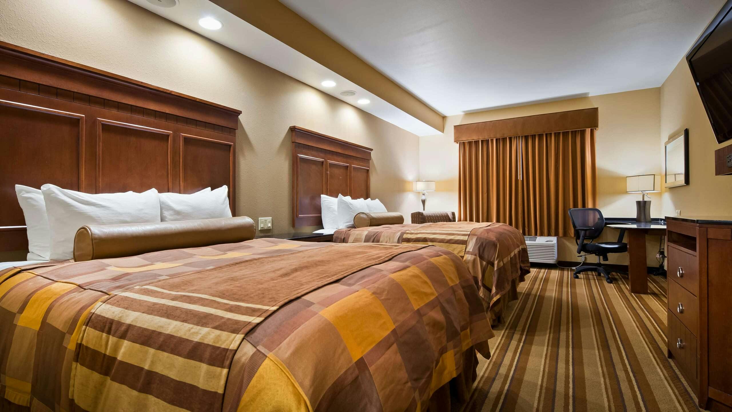 Hotel Best Western Premier KC Speedway Inn & Suites photo 1