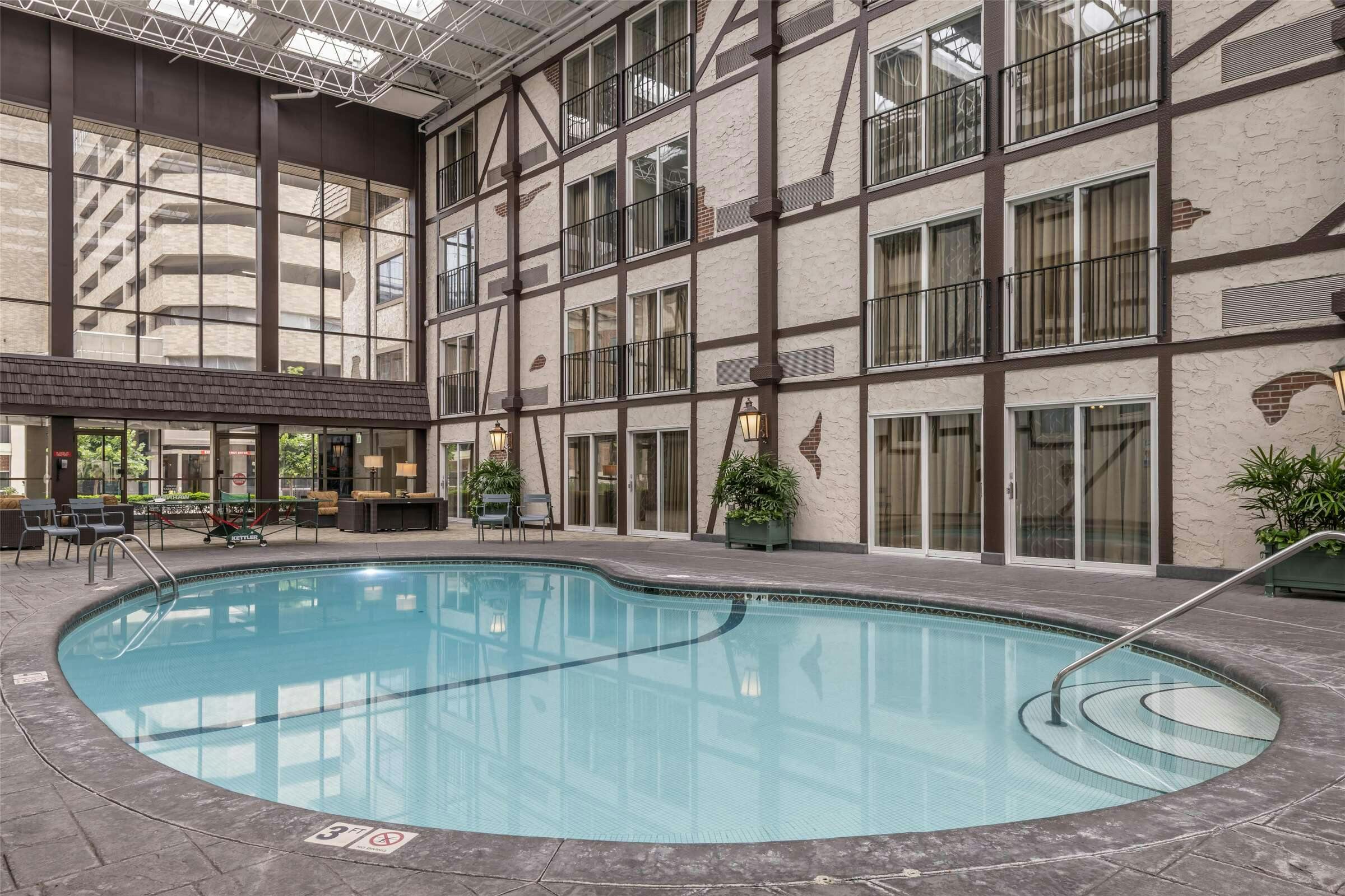 Hotel Best Western Plus The Normandy Inn & Suites photo 4