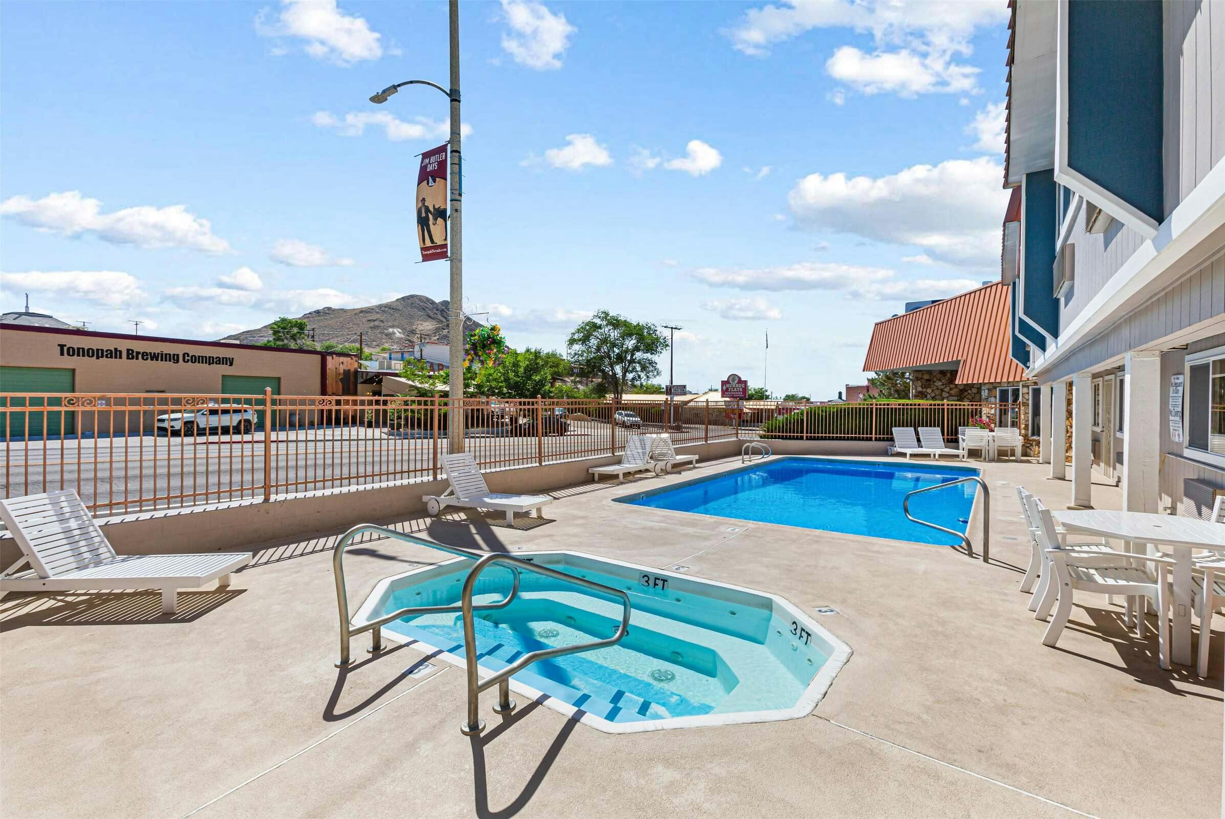 Hotel Best Western Hi-desert Inn photo 1