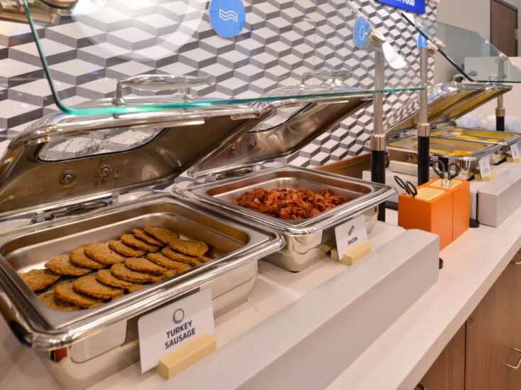 Hotel Holiday Inn Express Fall River North by IHG photo 3