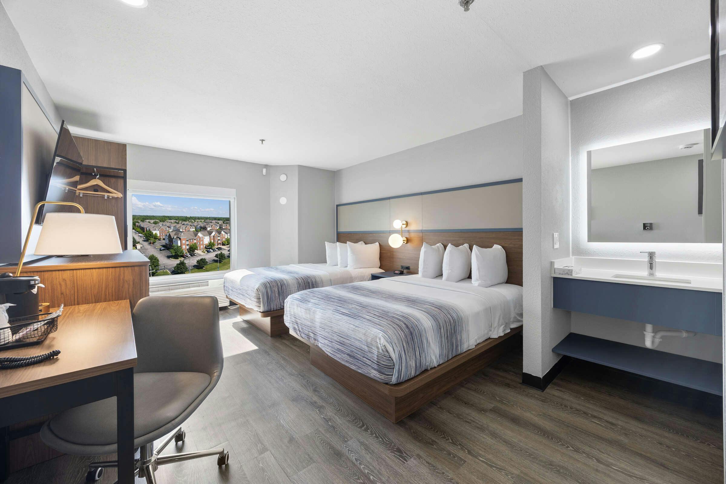 Hotel AmericInn Urbana photo 1