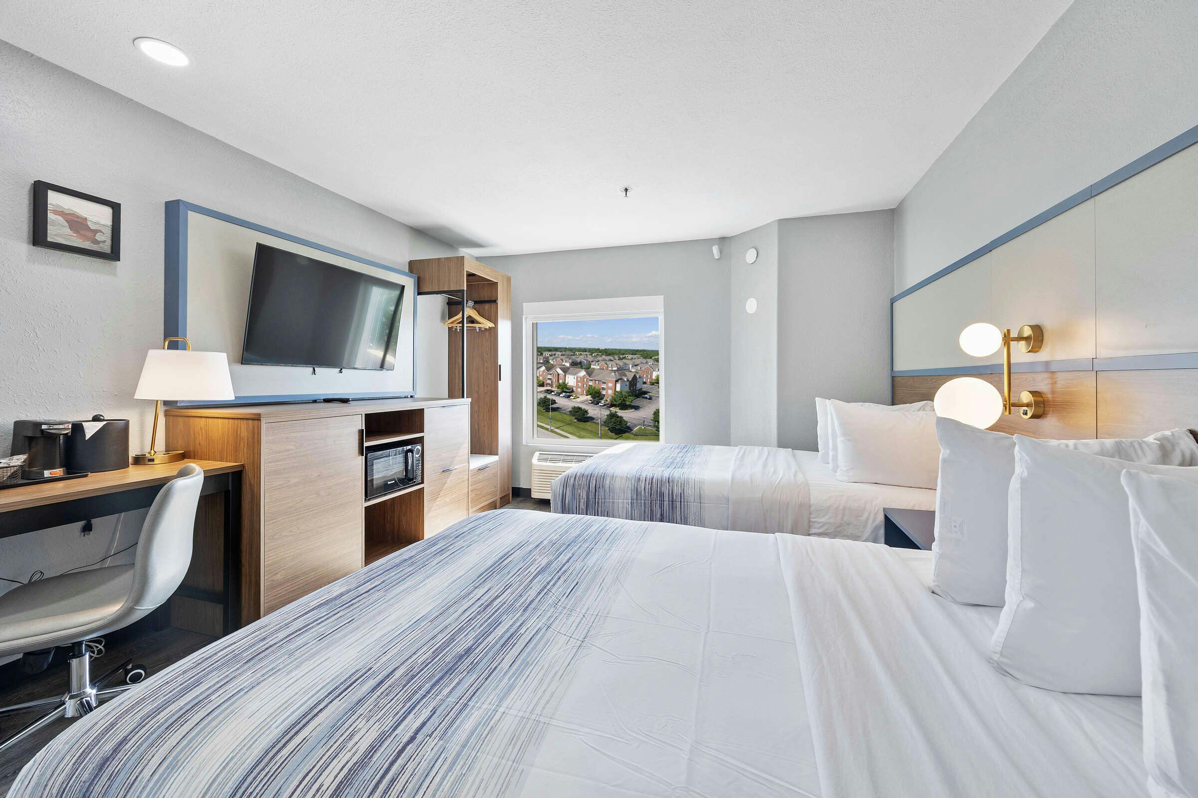 Hotel AmericInn Urbana photo 2