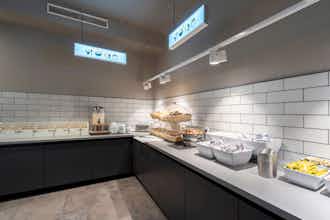 Hotel a&o Graz Hauptbahnhof photo 1