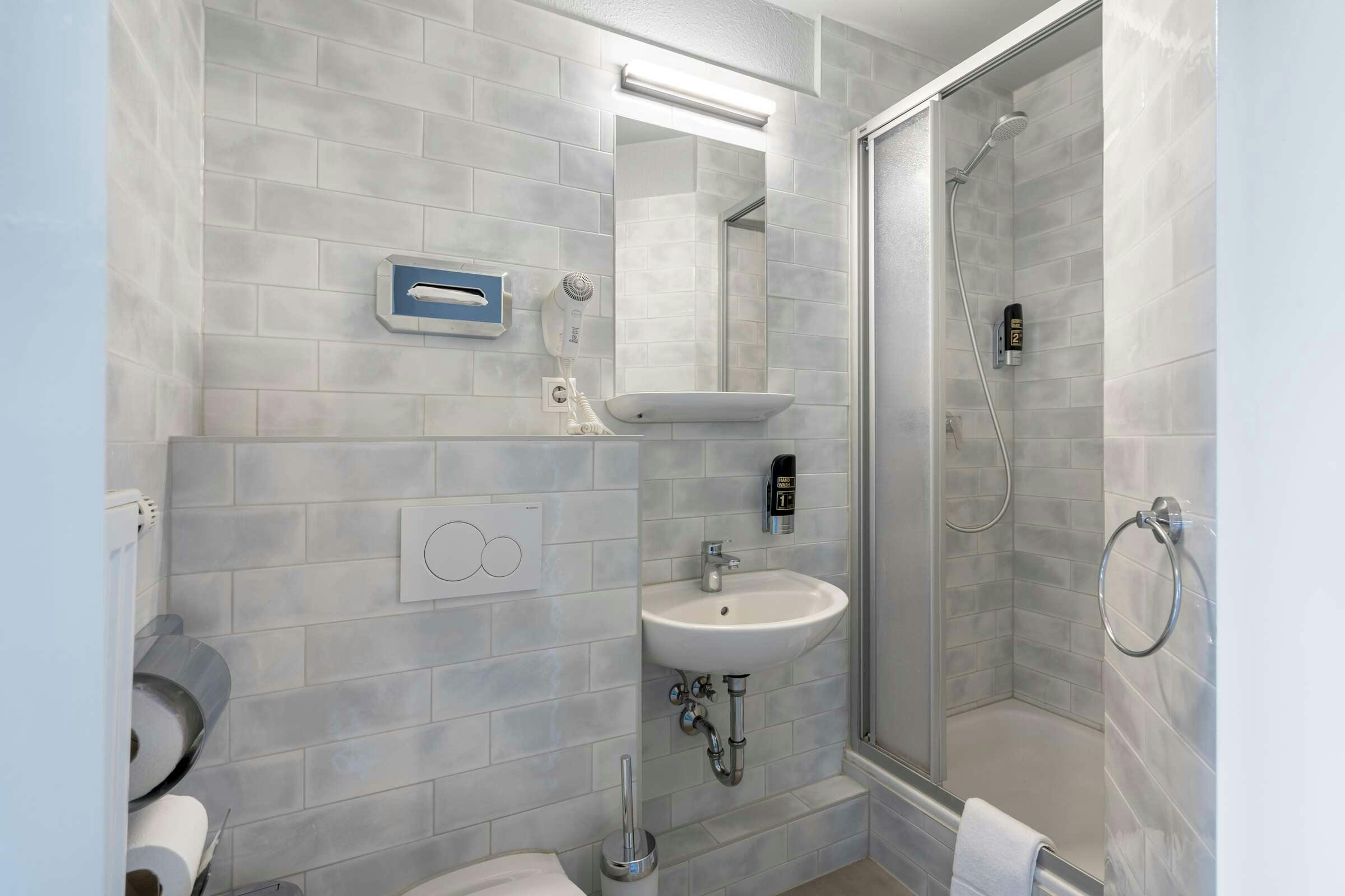 Hotel a&o Berlin Friedrichshain photo 3