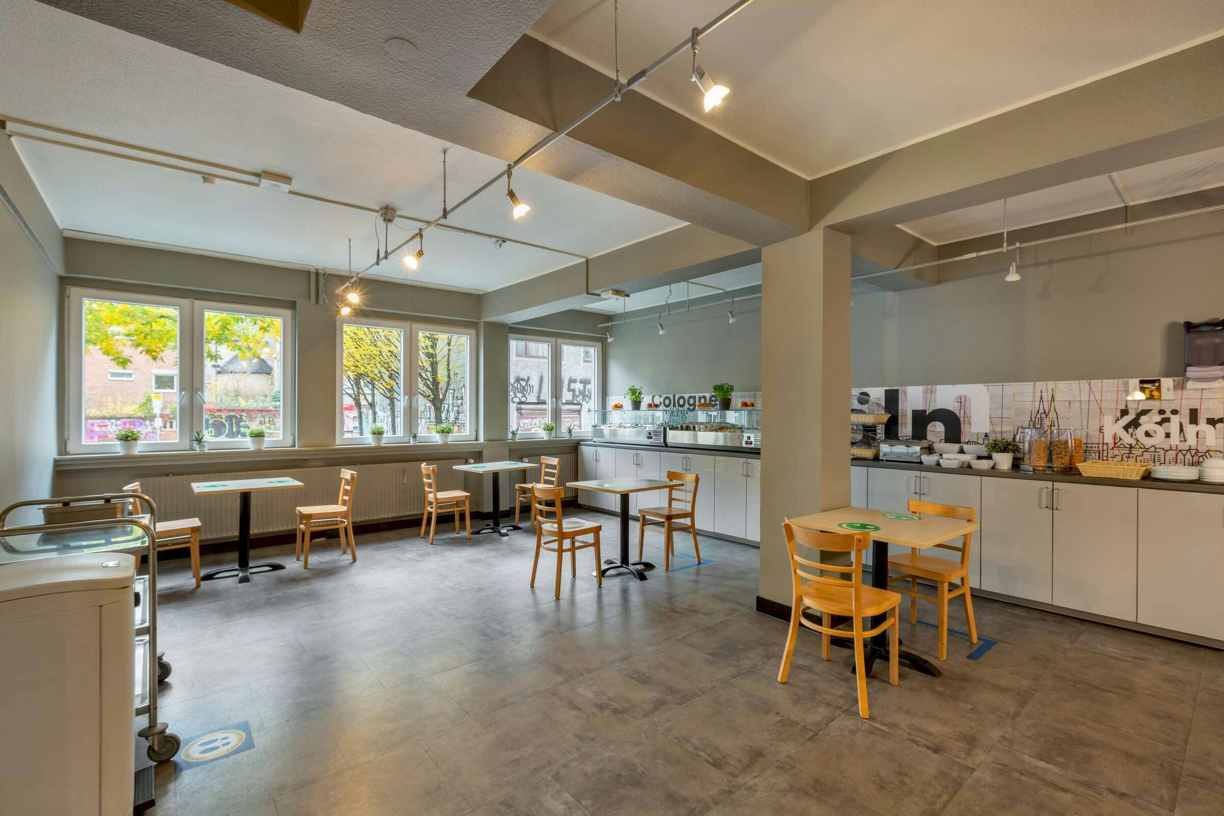 Hotel a&o Köln Hauptbahnhof photo 1