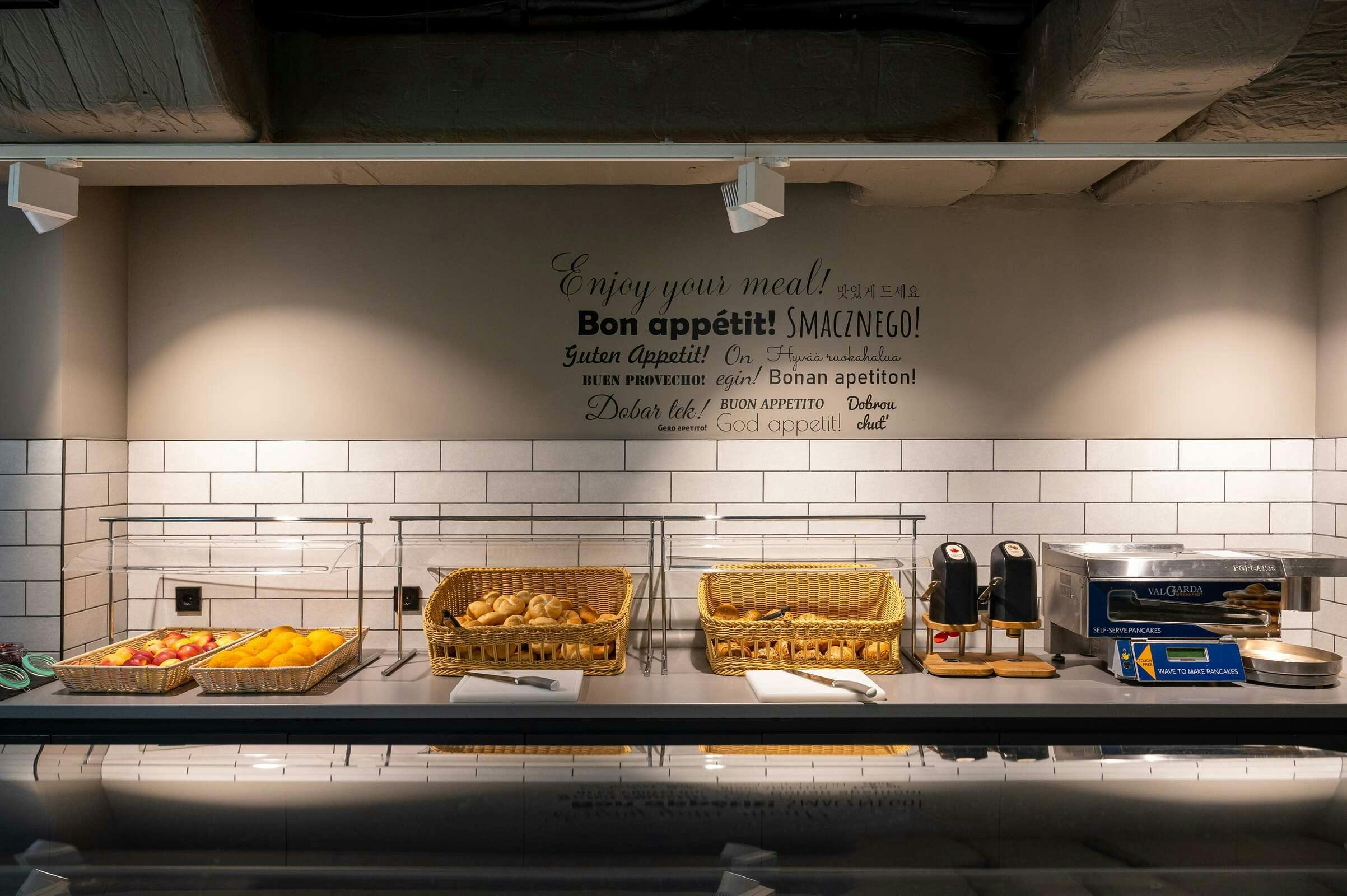 Hotel a&o Warschau Wola photo 4