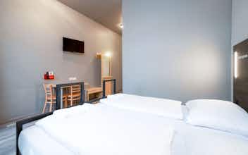 Hotel a&o Wien Stadthalle photo 4