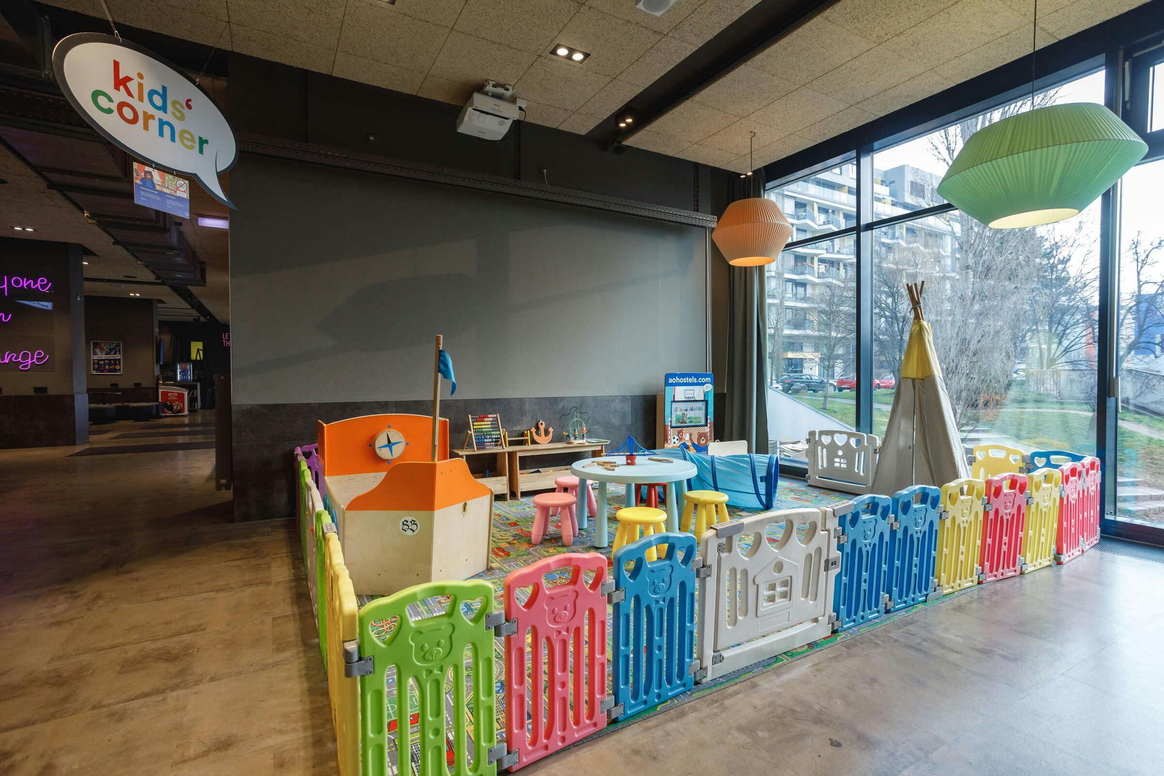 Hotel a&o Prague Rhea photo 2