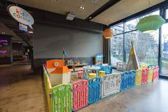 Hotel a&o Prague Rhea photo 2