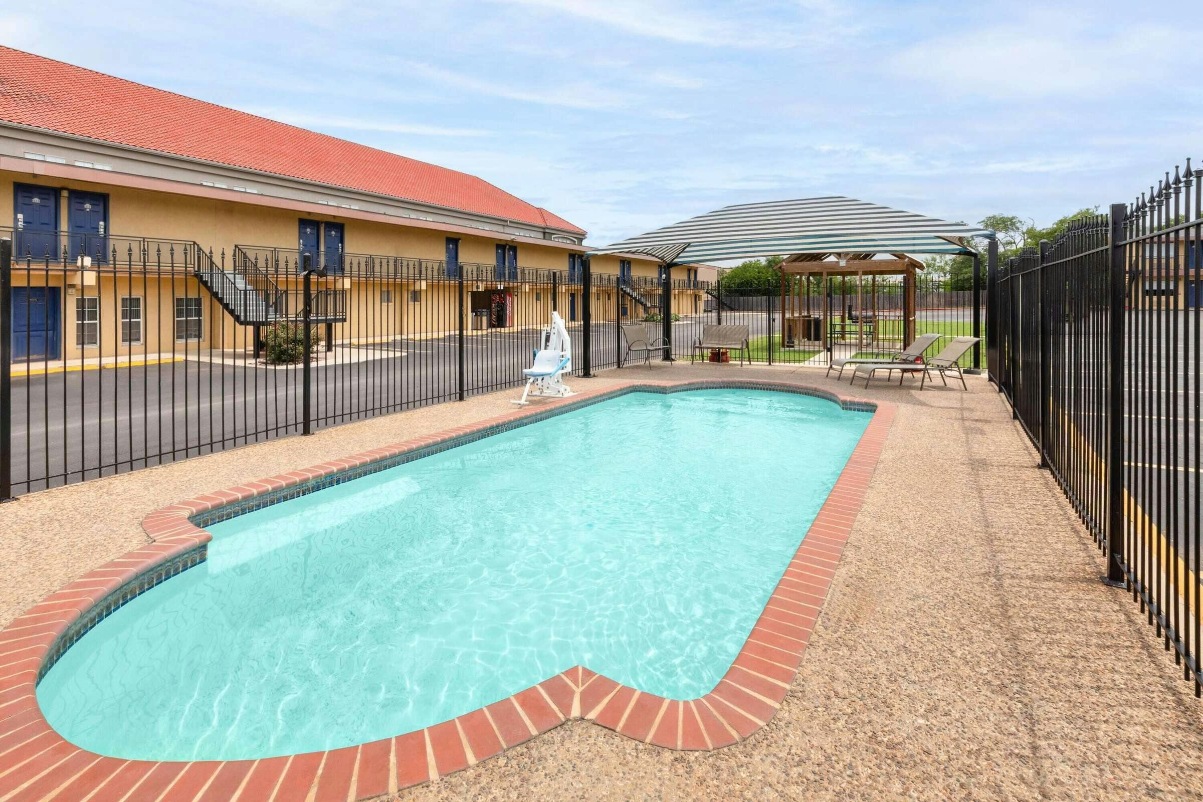 Hotel Travelodge New Braunfels photo 4