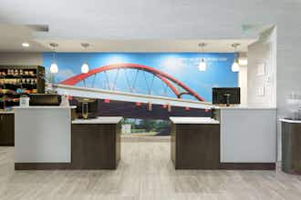 Hotel La Quinta Inn Ste Columbus photo 2