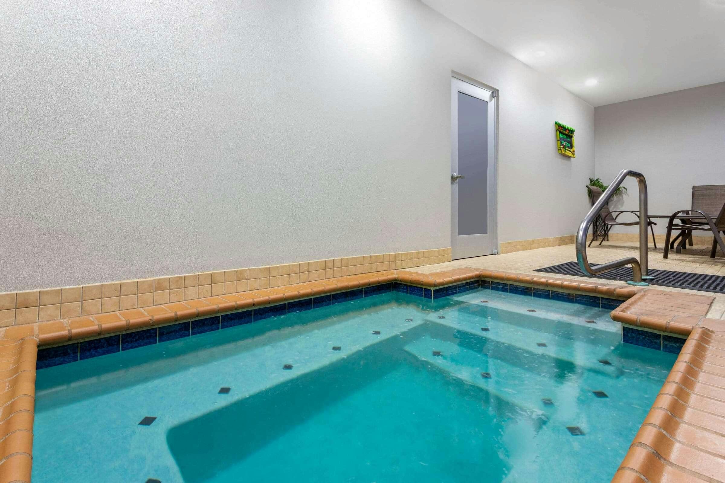 Hotel La Quinta Inn Ste Columbus photo 5