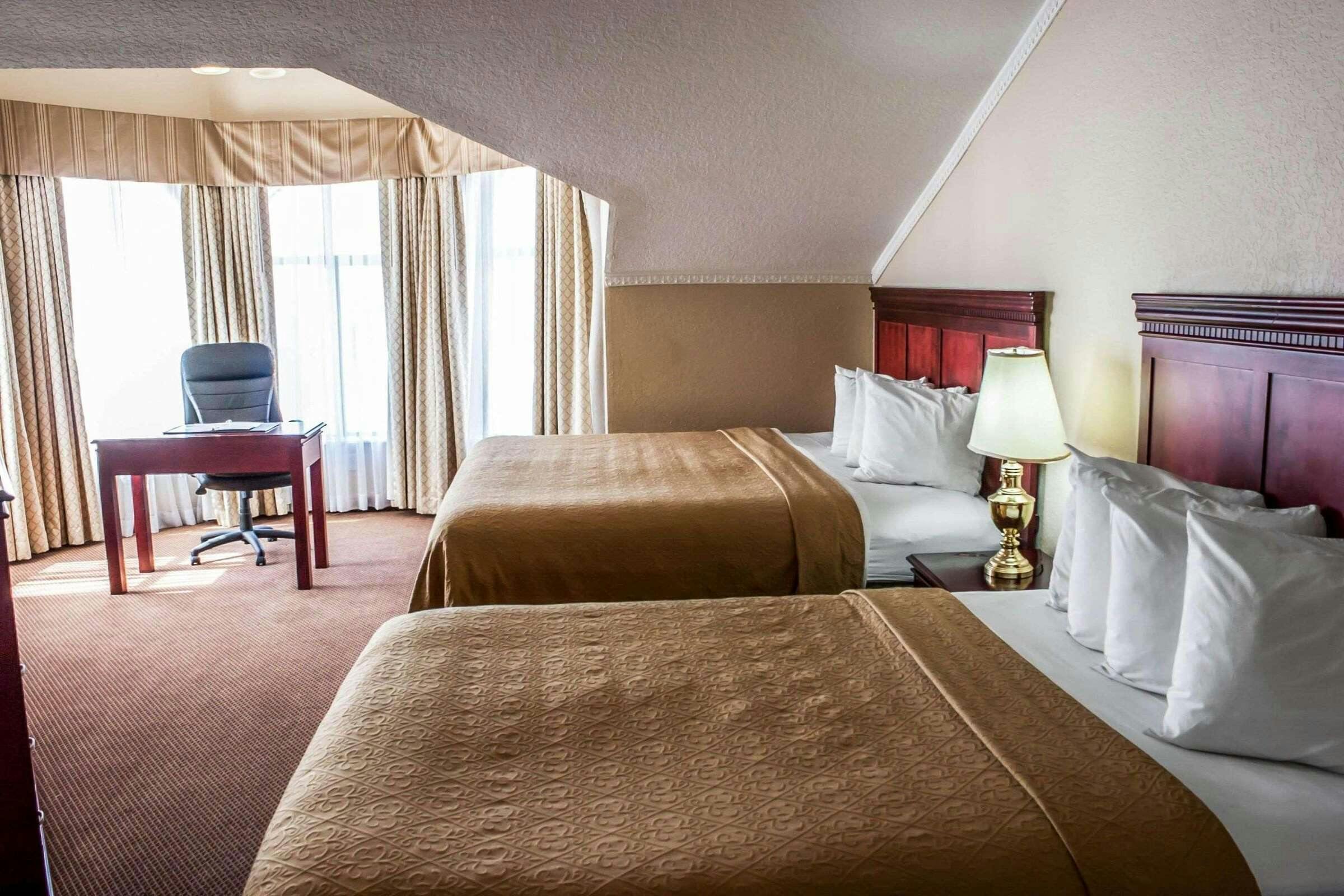 Hotel Quality Inn & Suites Fife Seattle WA photo 1