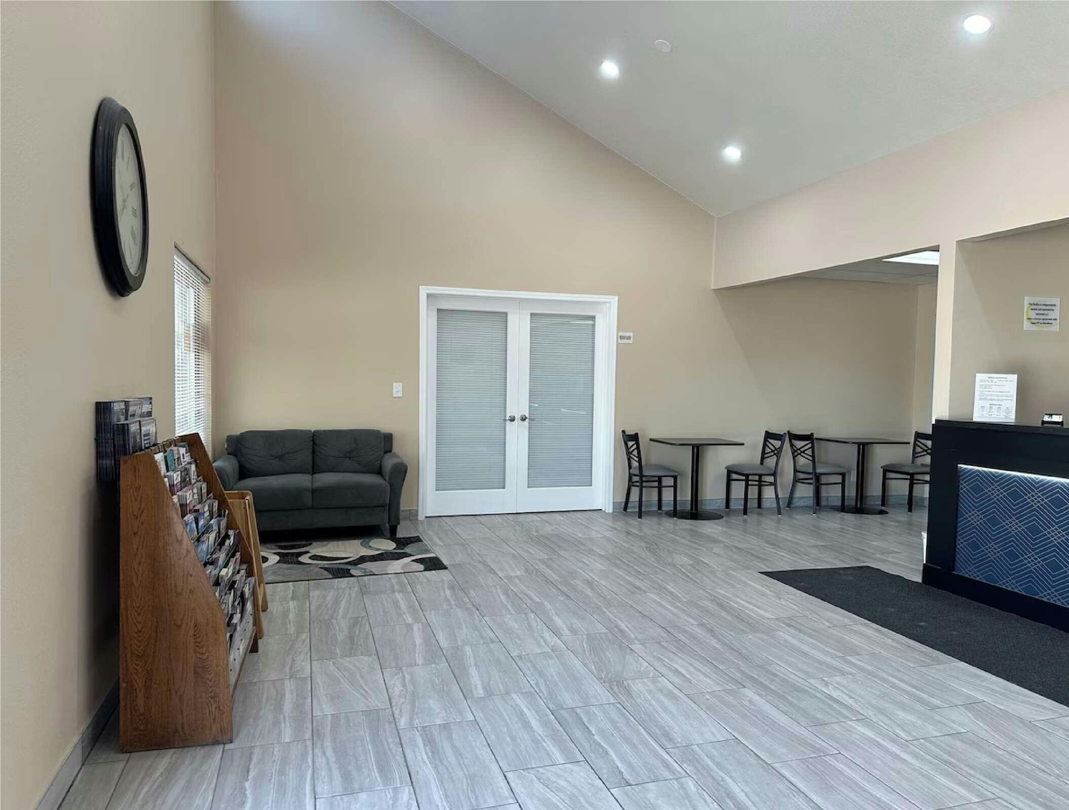 Hotel Super 8 by Wyndham Grand Island South photo 5