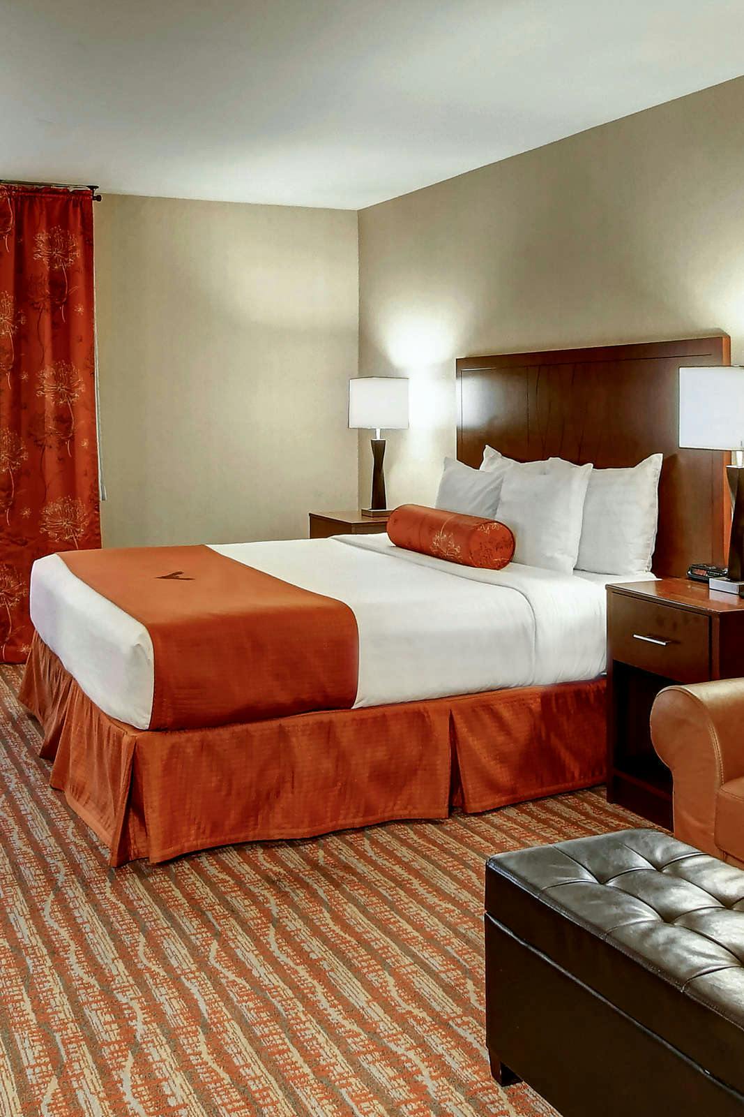 Hotel Phoenix Inn Suites South Salem photo 2