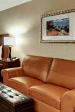 Hotel Phoenix Inn Suites South Salem photo 3