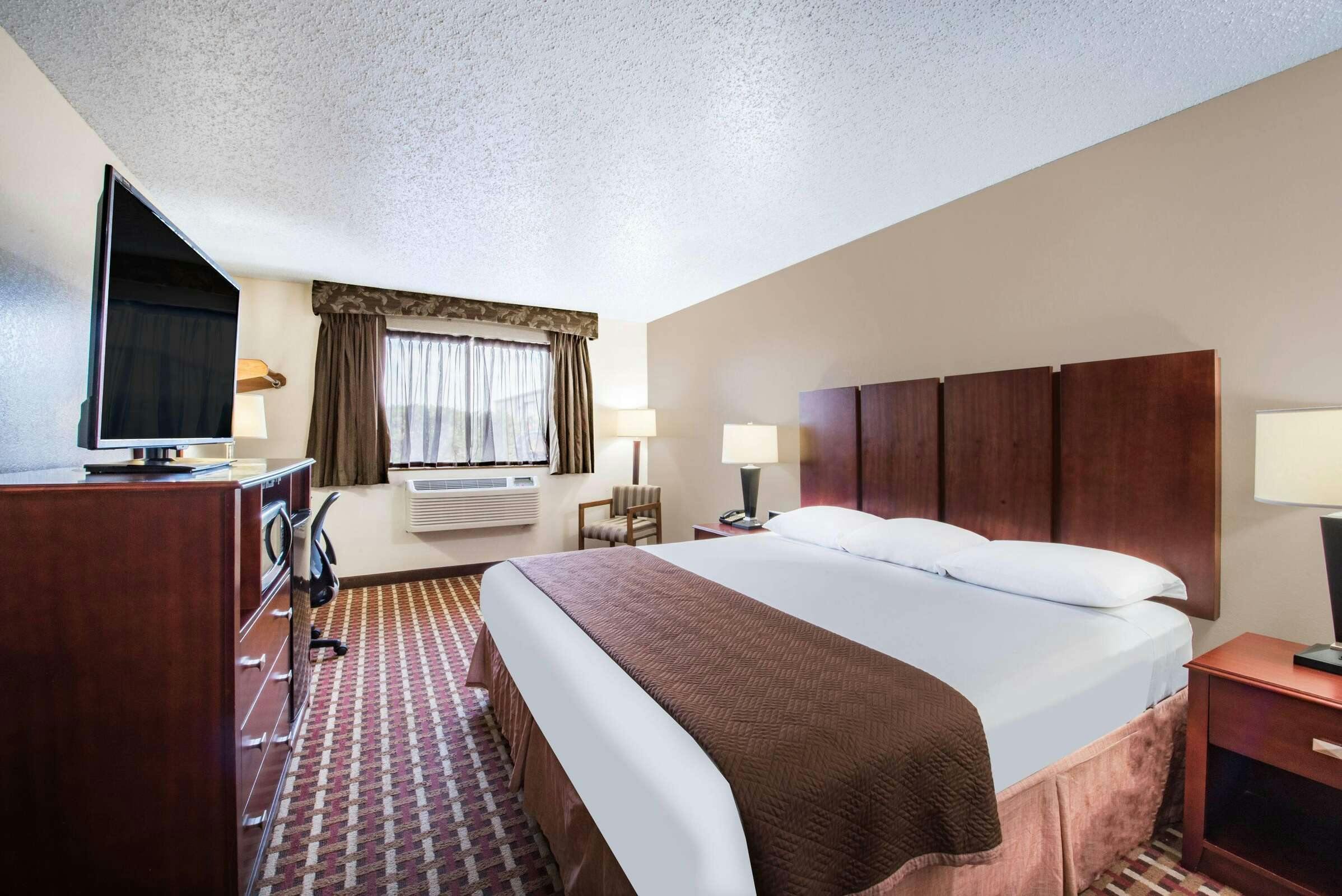 Hotel Super 8 Harlingen TX photo 4