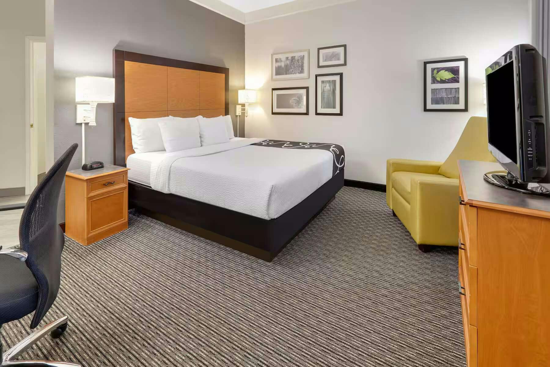 Hotel La Quinta Inn & Suites by Wyndham Dallas - Addison Galleria photo 1