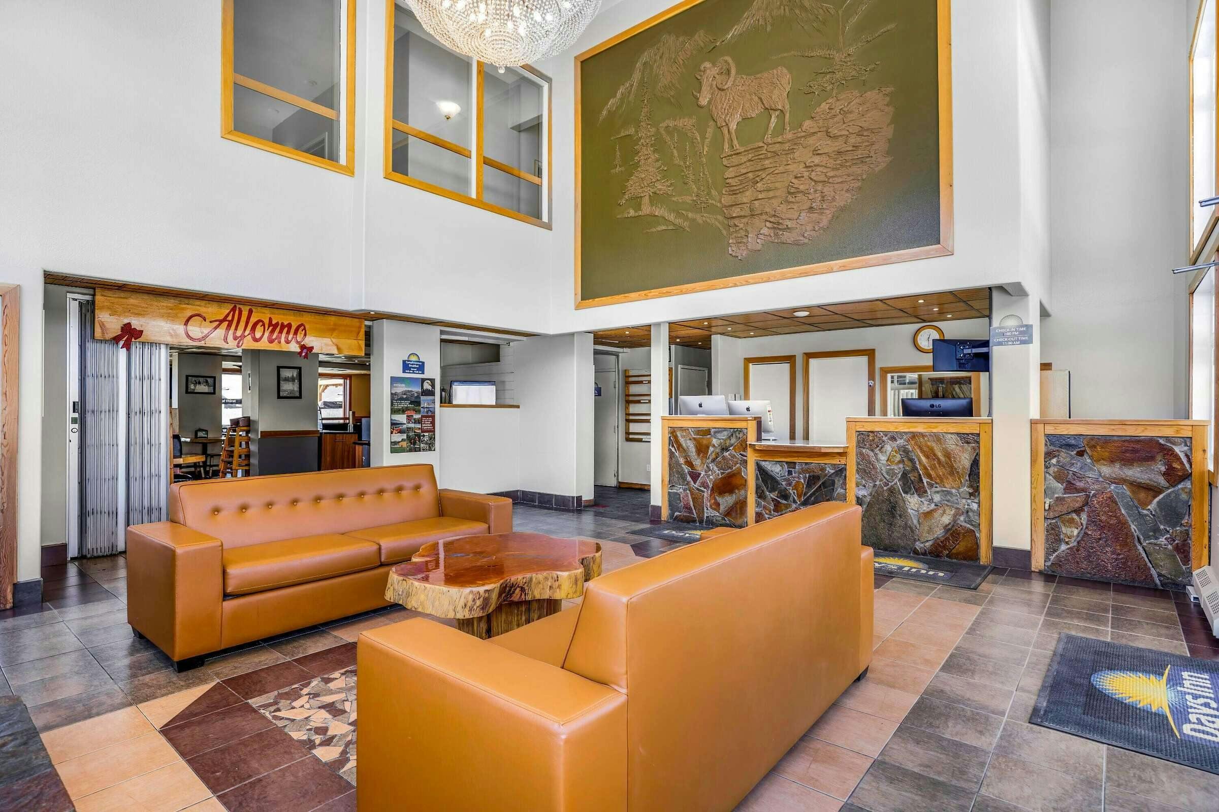 Hotel Days Inn by Wyndham Golden photo 1