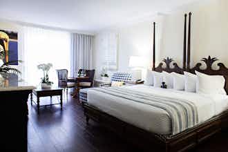 Hotel Inn at Pelican Bay photo 2