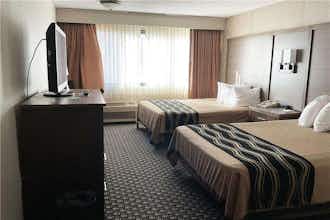 Hotel AmericInn Watertown photo 5