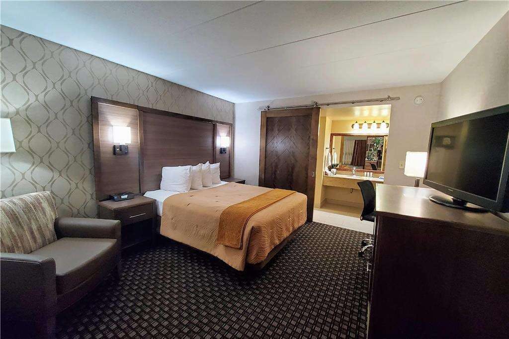 Hotel AmericInn Watertown photo 1