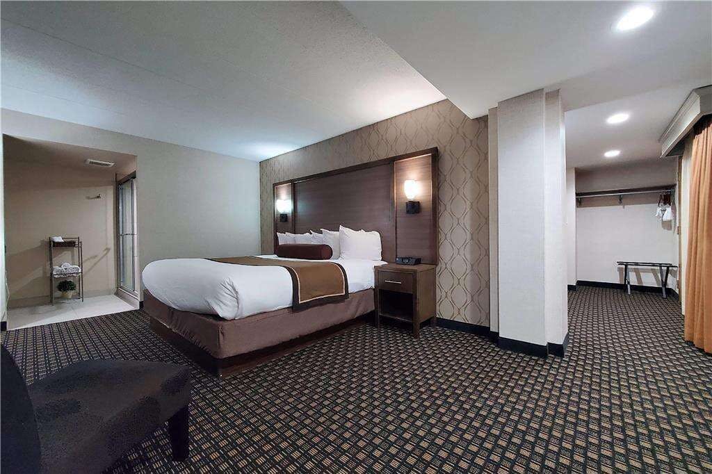 Hotel AmericInn Watertown photo 3