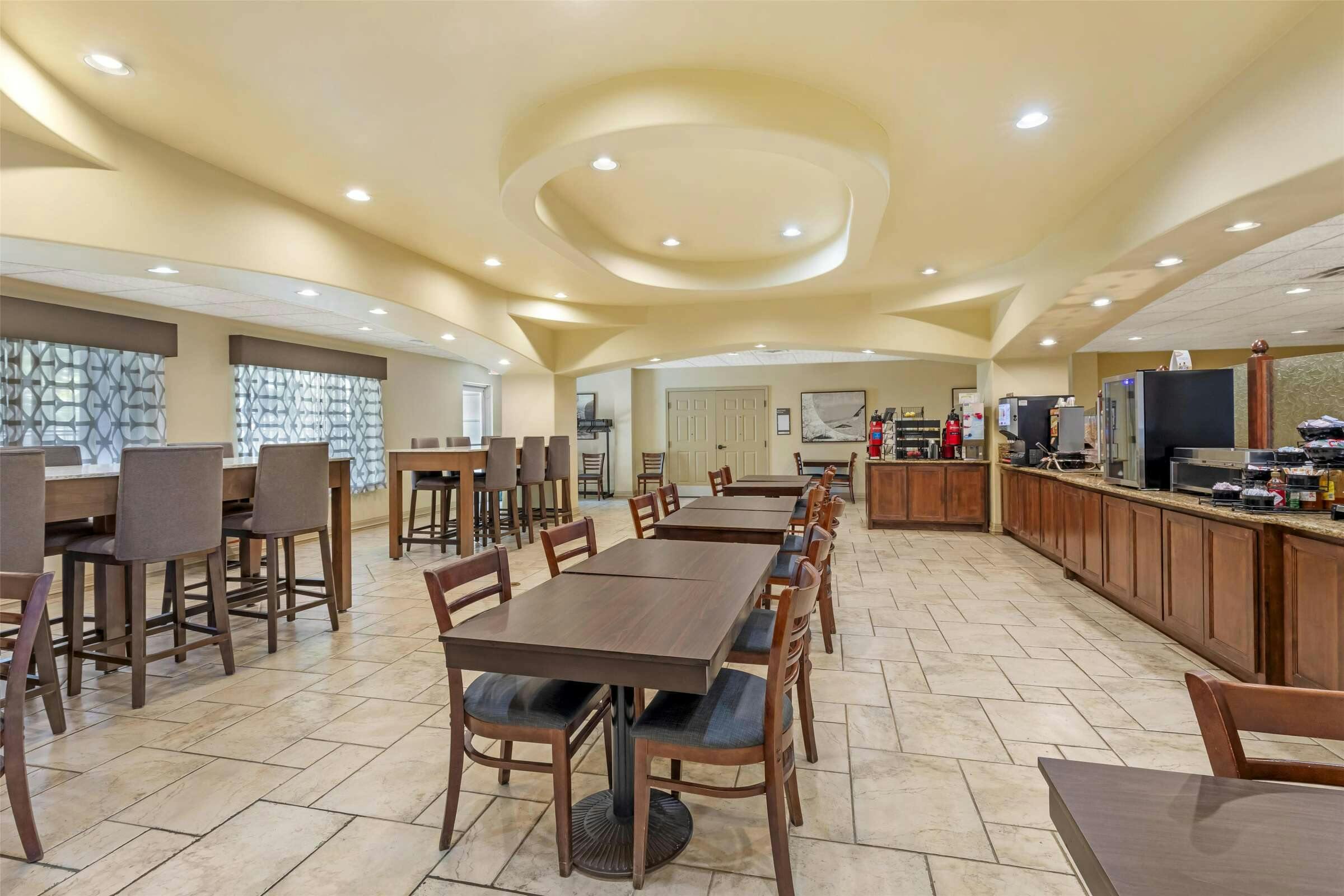 Hotel Best Western Plus Monica Royale Inn & Suites photo 5