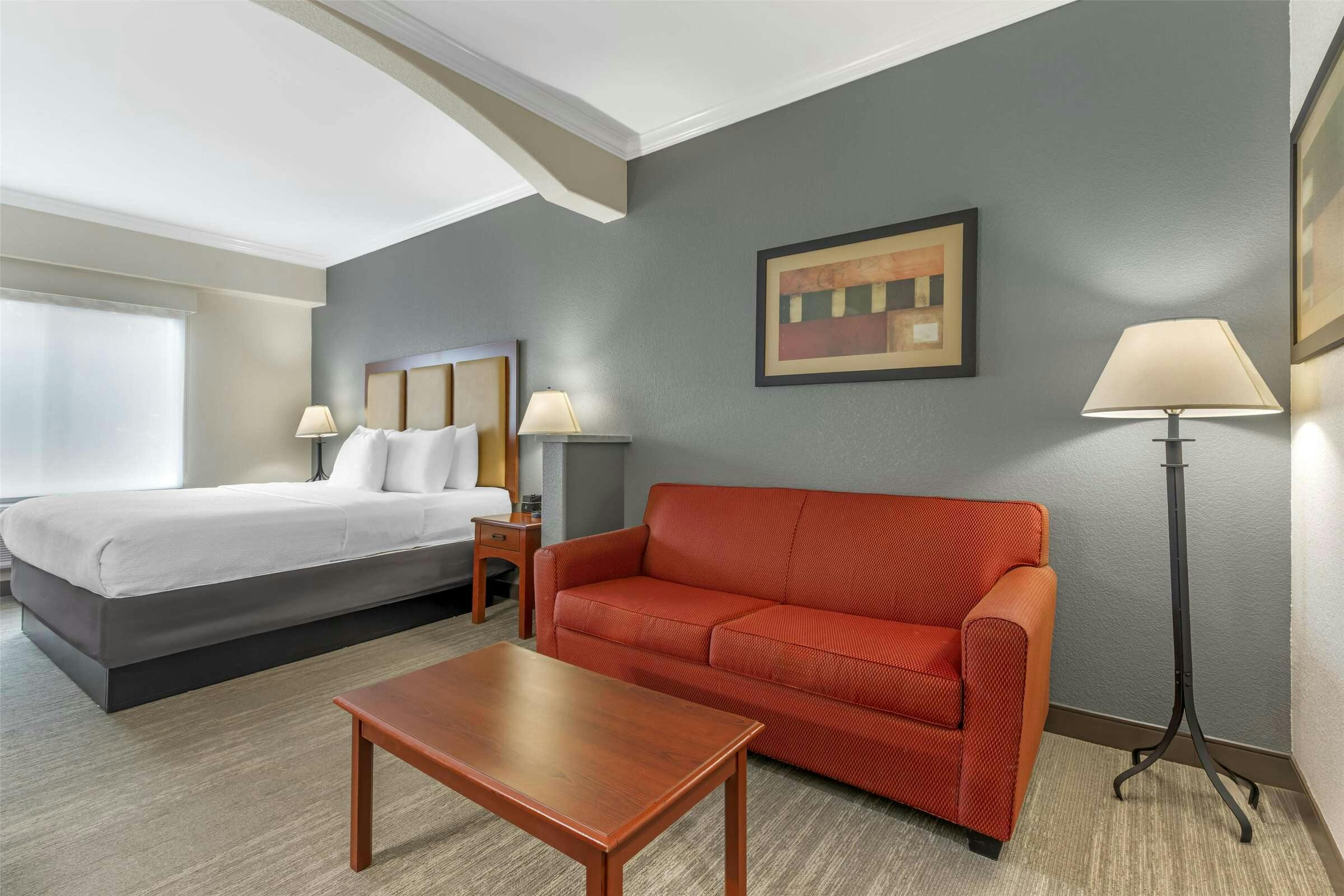 Hotel Best Western Plus Waxahachie Inn & Suites photo 5