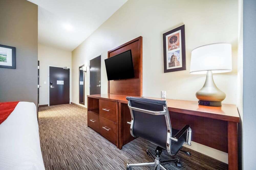 Hotel Comfort Inn & Suites North Platte photo 3
