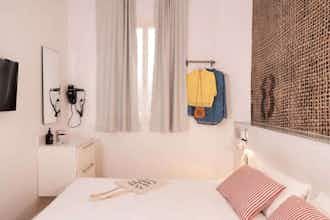 Hotel chic&basic Tallers Hostal photo 5