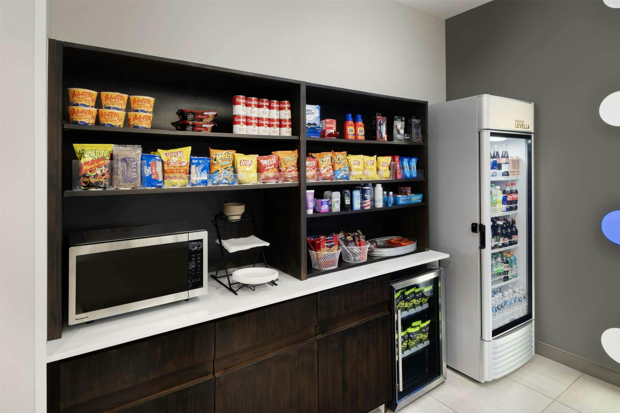 Hotel Glō Best Western Tulsa Catoosa East Route 66 photo 2