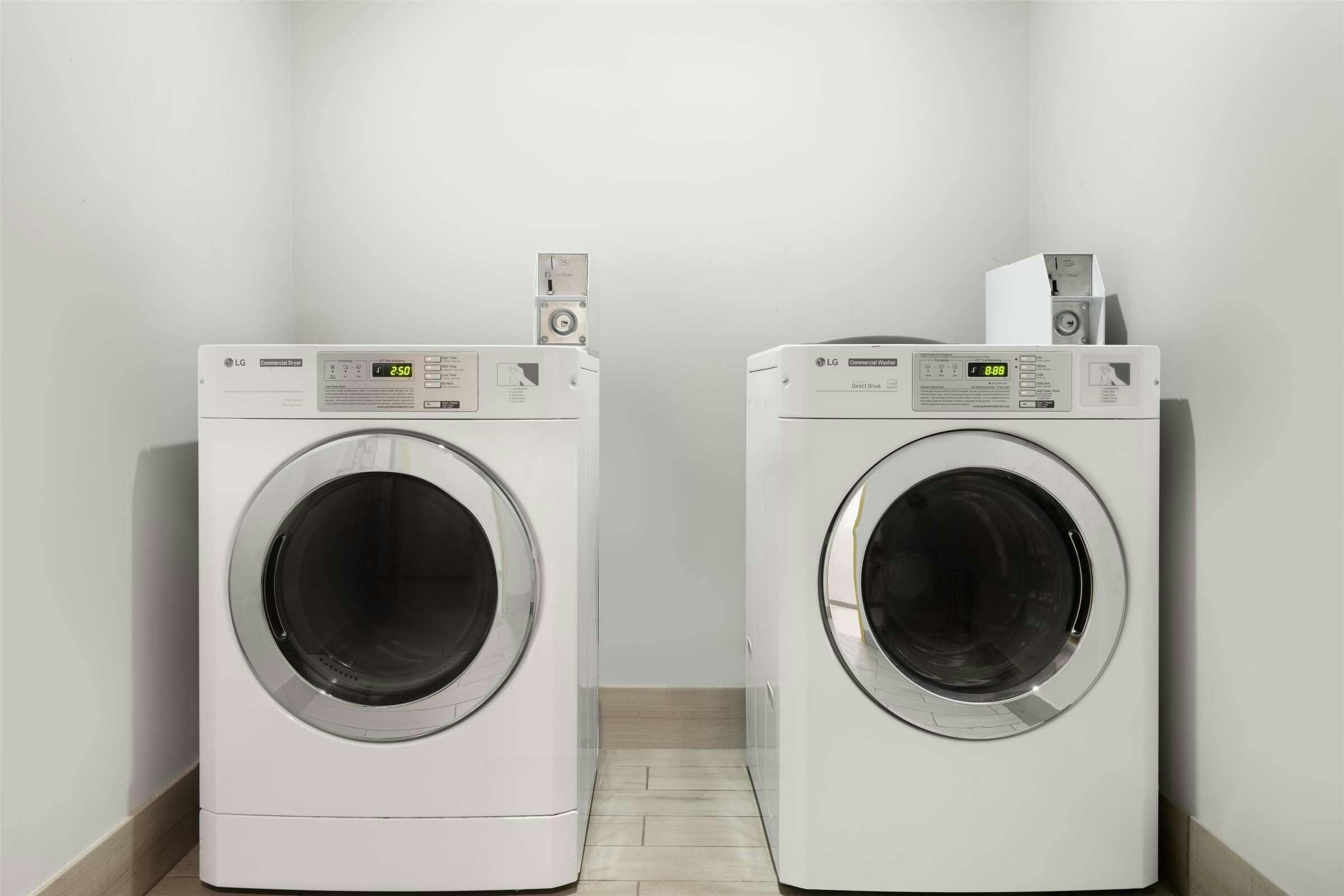 Hotel Glō Best Western Tulsa Catoosa East Route 66 photo 5