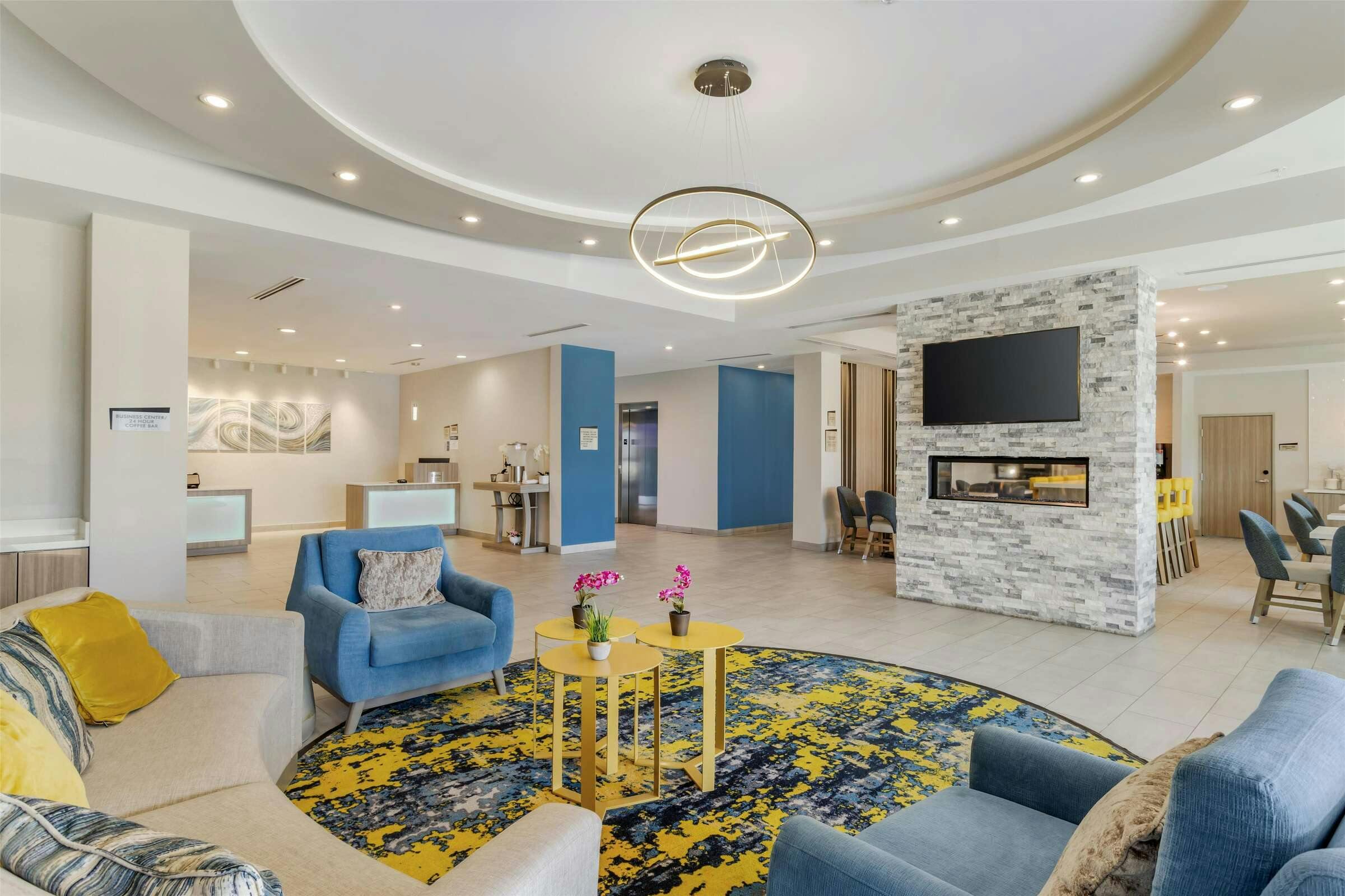 Best Western Plus Mid County