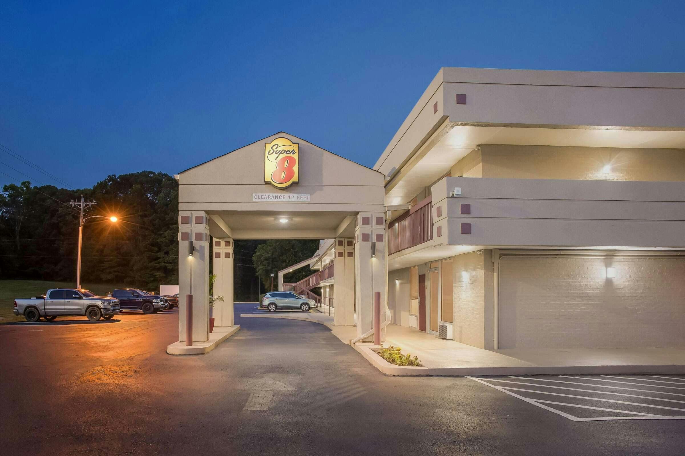 Hotel Super 8 Commerce GA photo 5