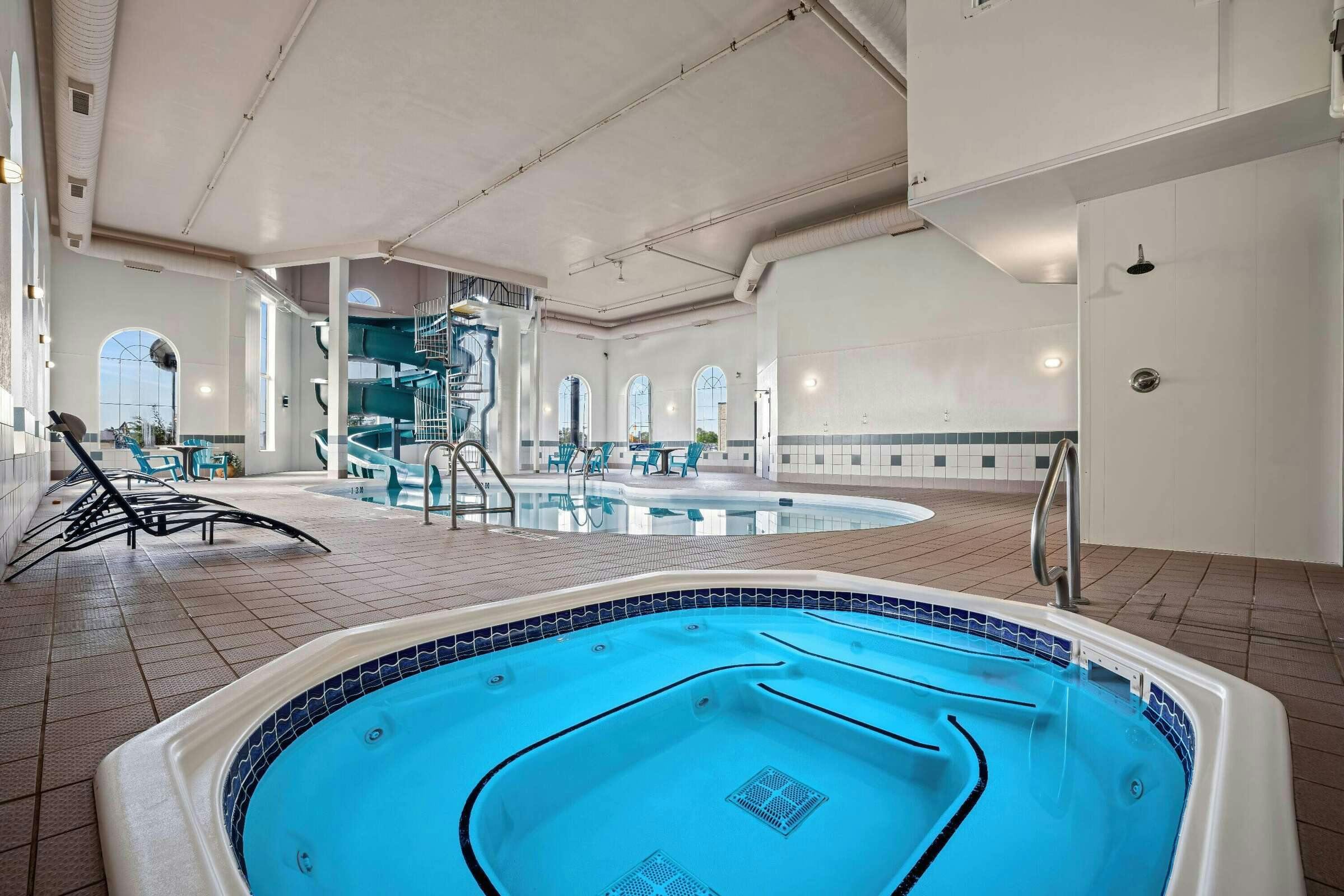 Hotel Days Inn & Suites by Wyndham Winkler photo 4