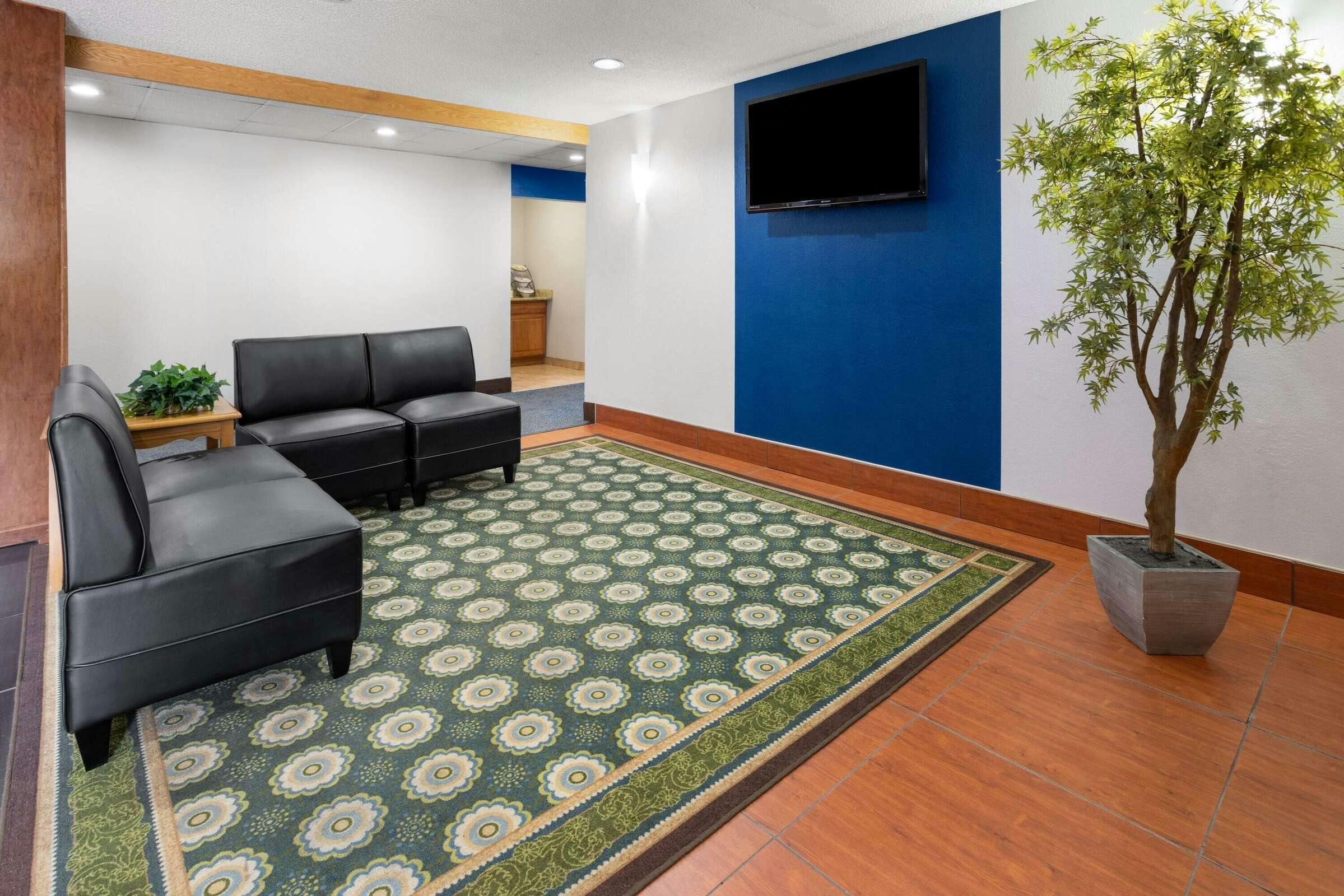 Hotel Microtel Inn by Wyndham Albany Airport photo 3