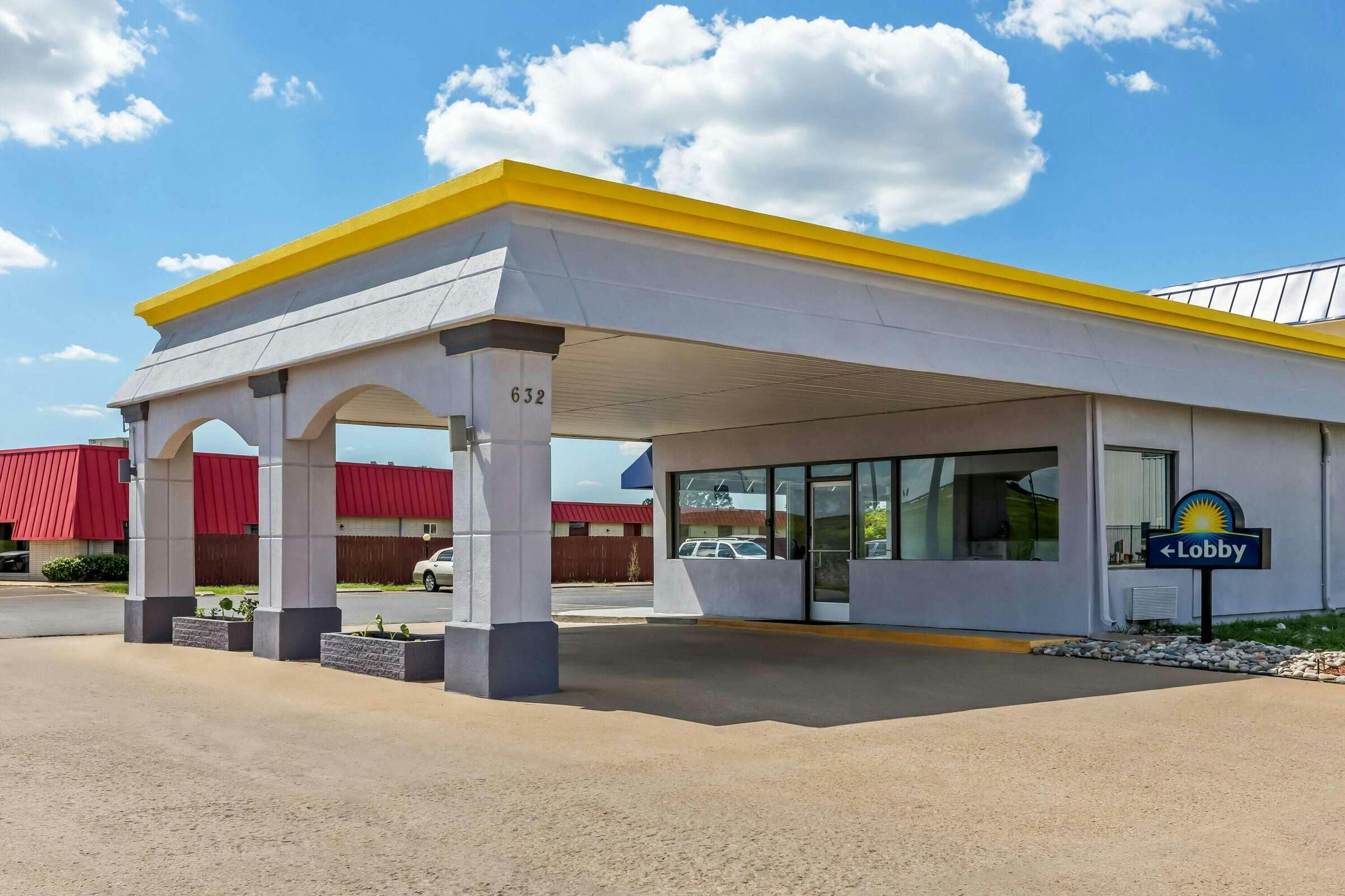 Hotel Days Inn by Wyndham Salina South photo 3