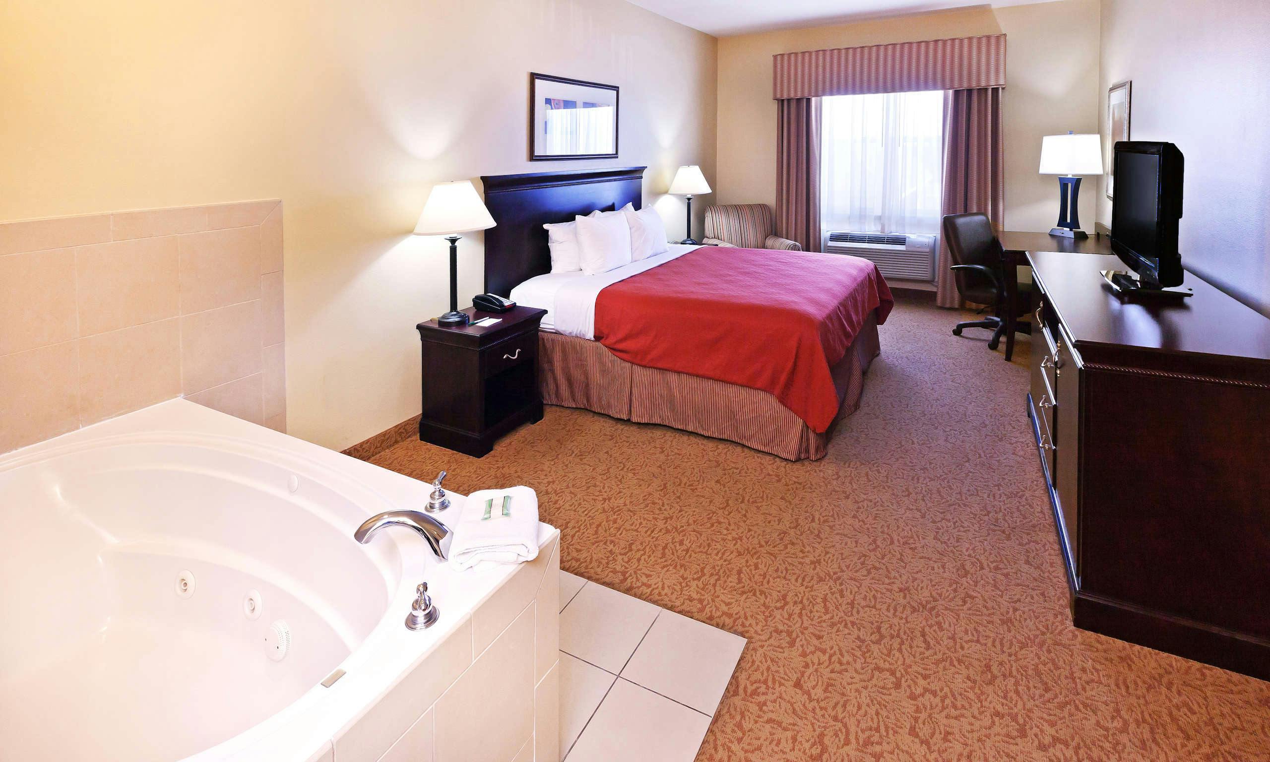 Last Minute Hotel Deals In Midland Hoteltonight