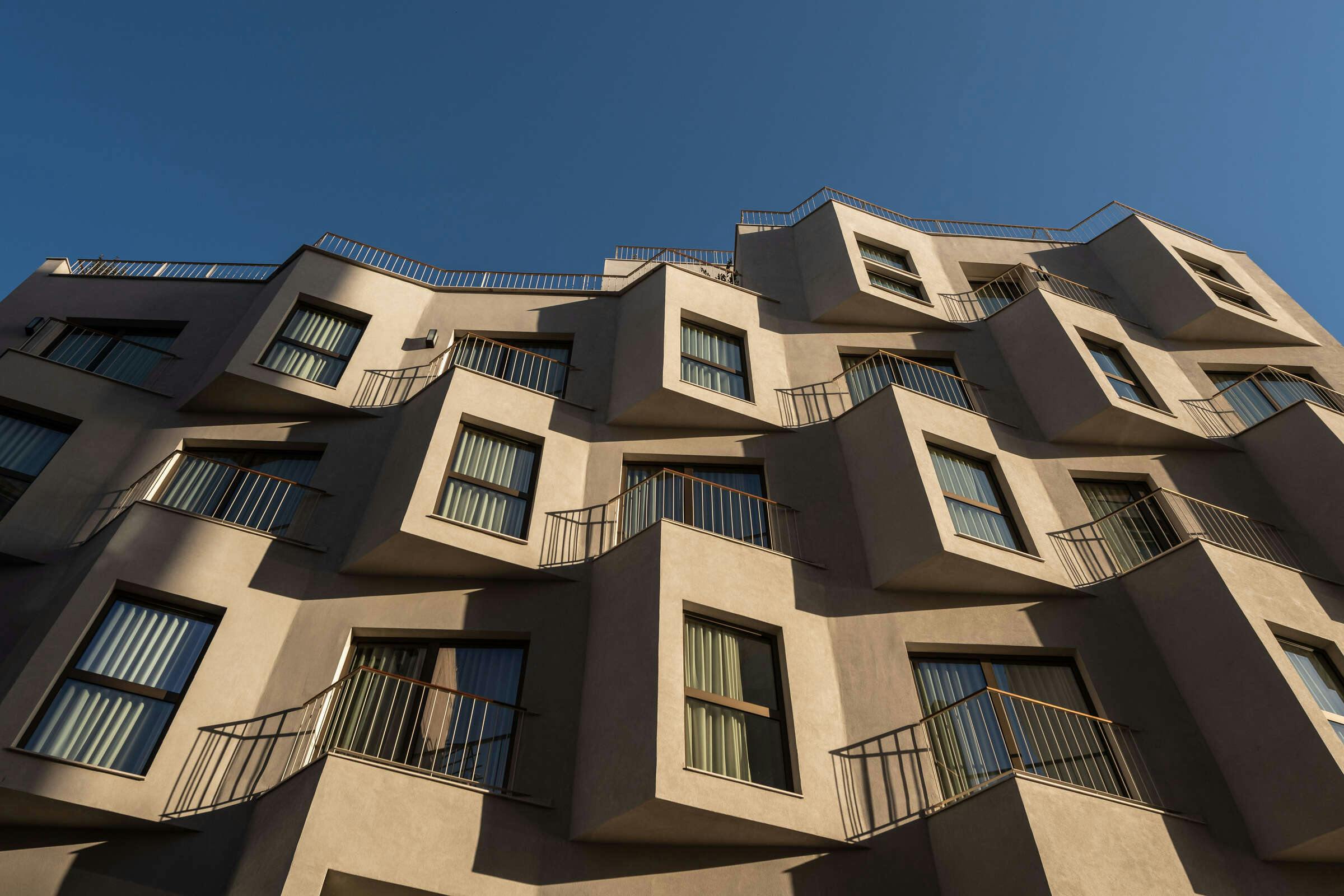 Mitsis N'U Piraeus Port