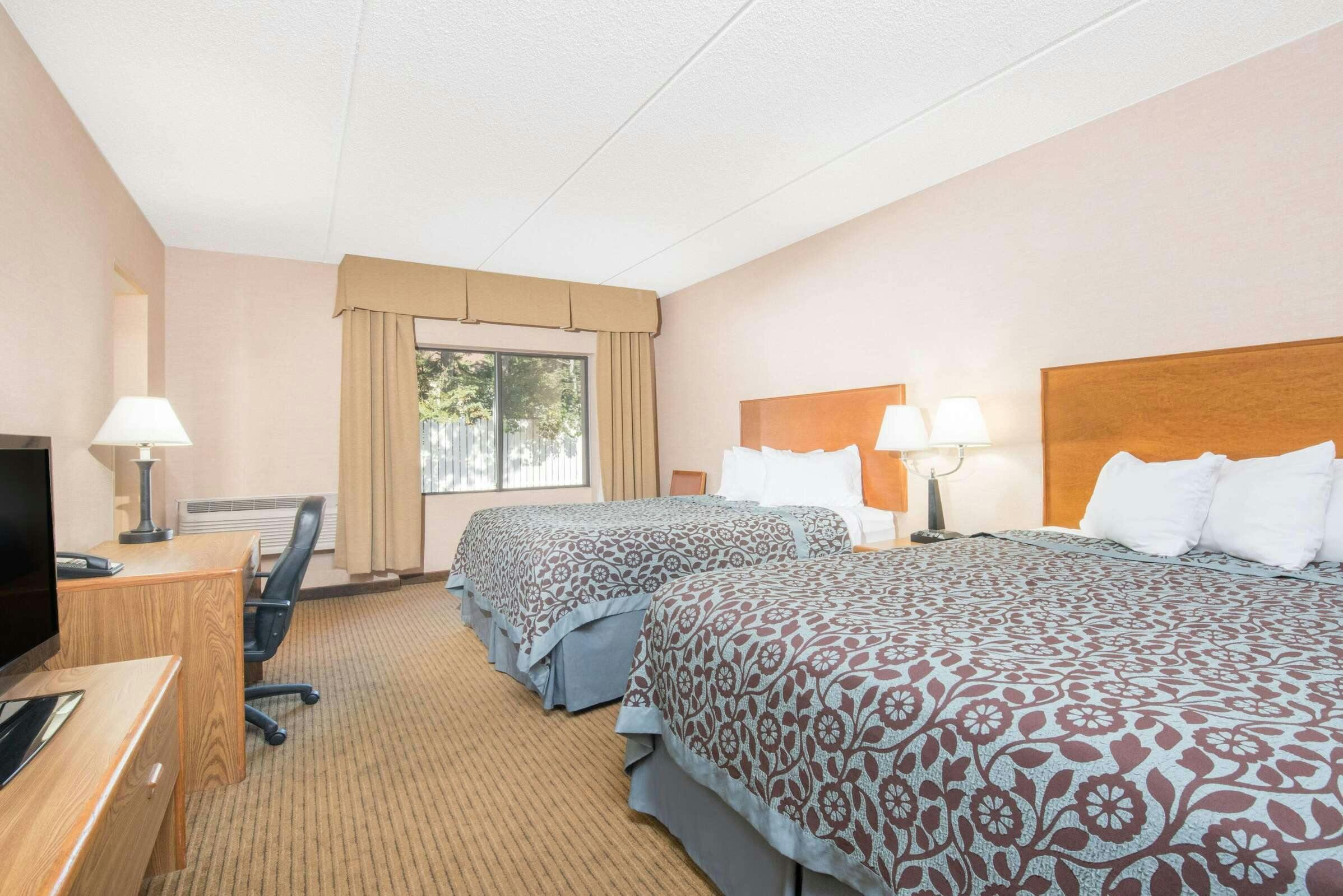 Hotel Days Inn Duluth Lakewalk photo 3